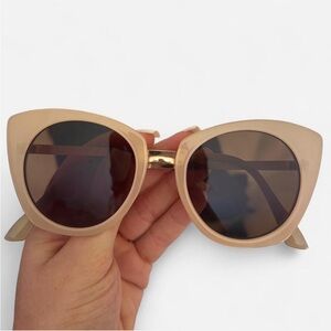 Chic Beige Cat-Eye Sunglasses